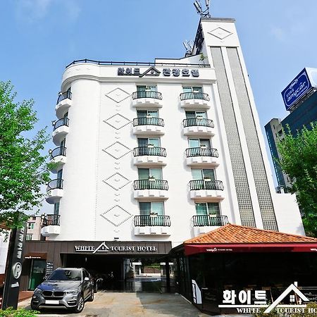 White Tourist Hotel Jeonju Dış mekan fotoğraf