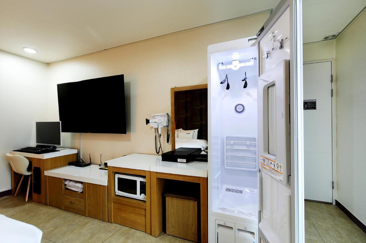 White Tourist Hotel Jeonju Dış mekan fotoğraf