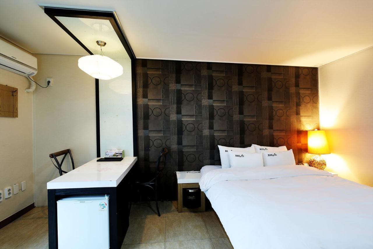 White Tourist Hotel Jeonju Dış mekan fotoğraf