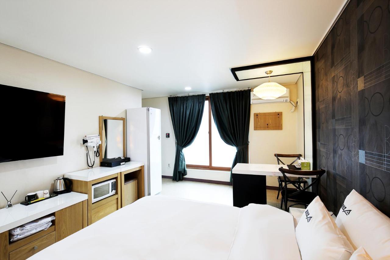White Tourist Hotel Jeonju Dış mekan fotoğraf