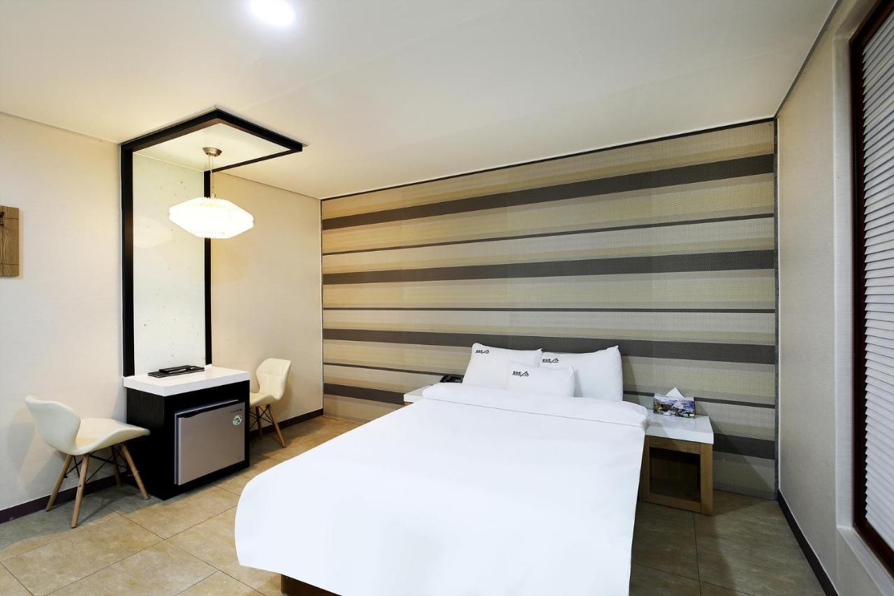 White Tourist Hotel Jeonju Dış mekan fotoğraf