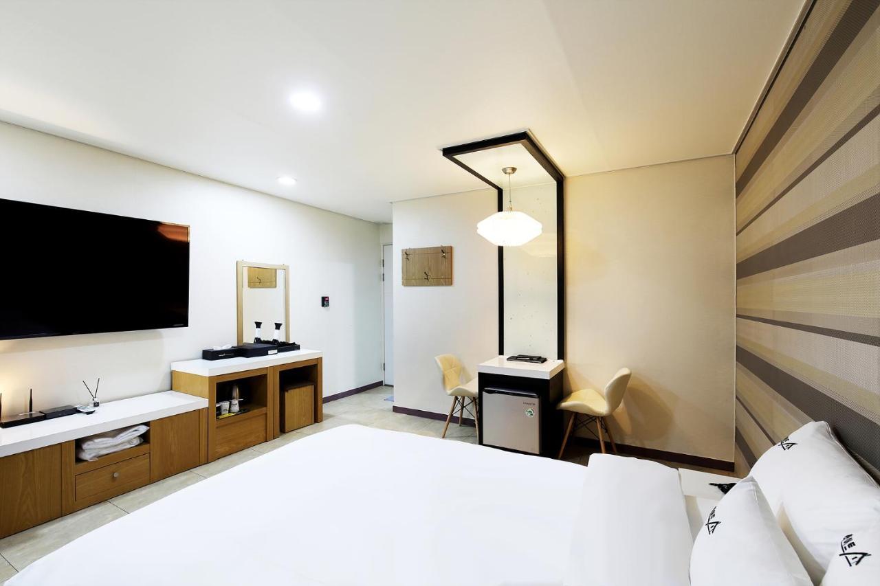 White Tourist Hotel Jeonju Dış mekan fotoğraf