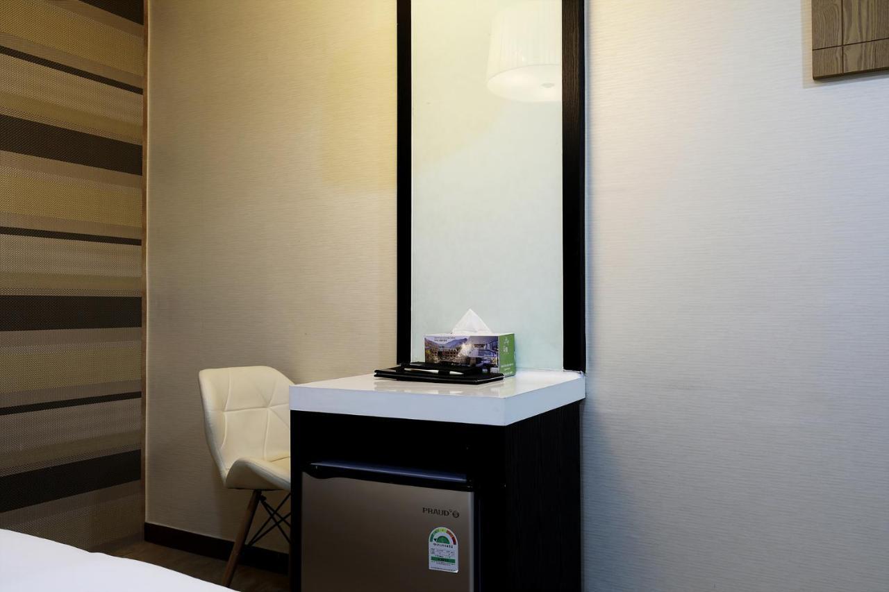 White Tourist Hotel Jeonju Dış mekan fotoğraf