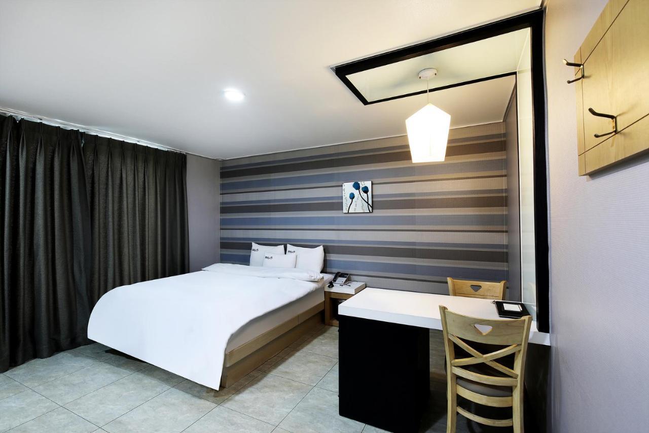 White Tourist Hotel Jeonju Dış mekan fotoğraf