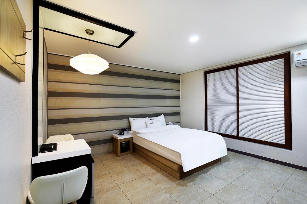White Tourist Hotel Jeonju Dış mekan fotoğraf