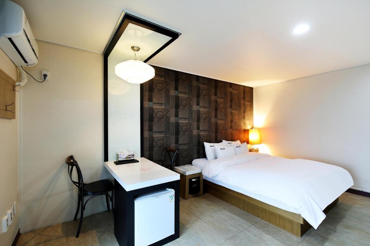 White Tourist Hotel Jeonju Dış mekan fotoğraf