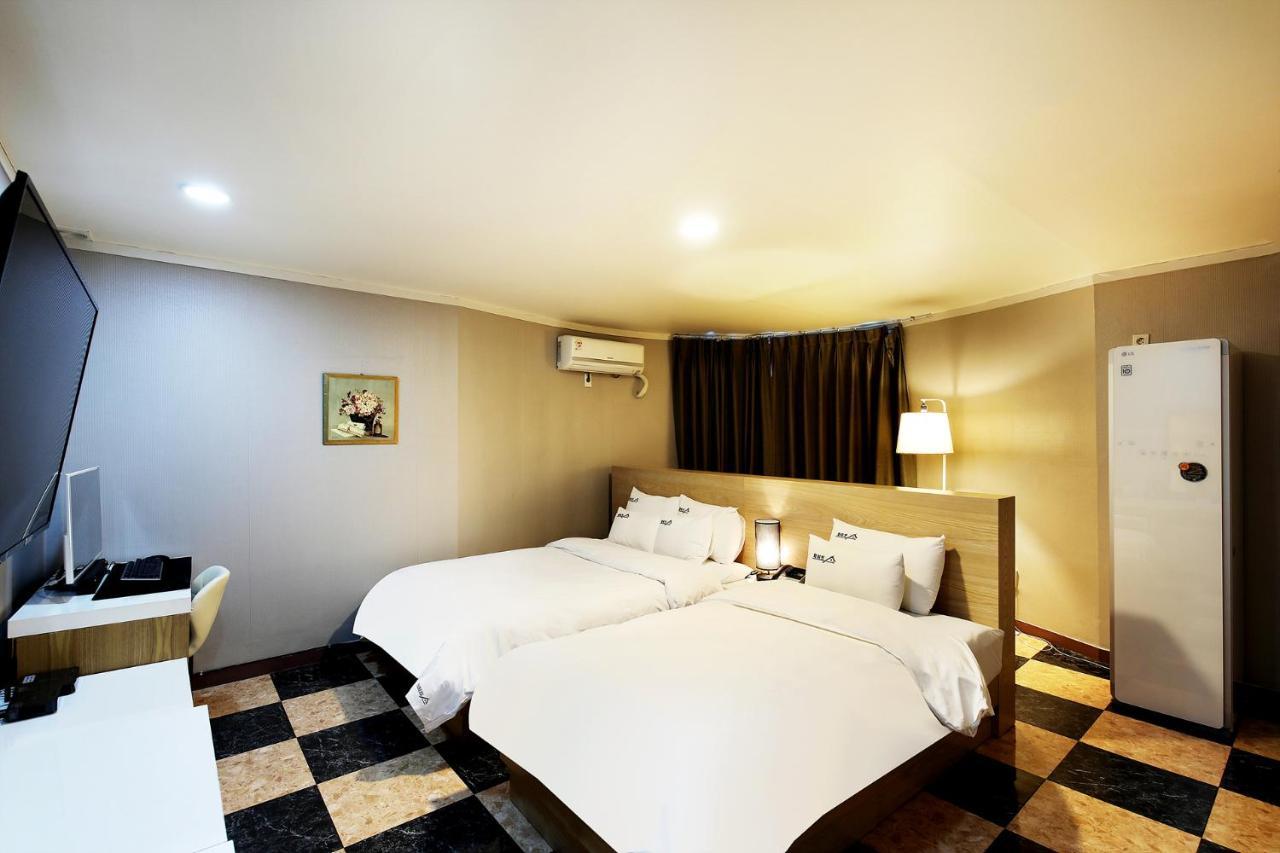 White Tourist Hotel Jeonju Dış mekan fotoğraf