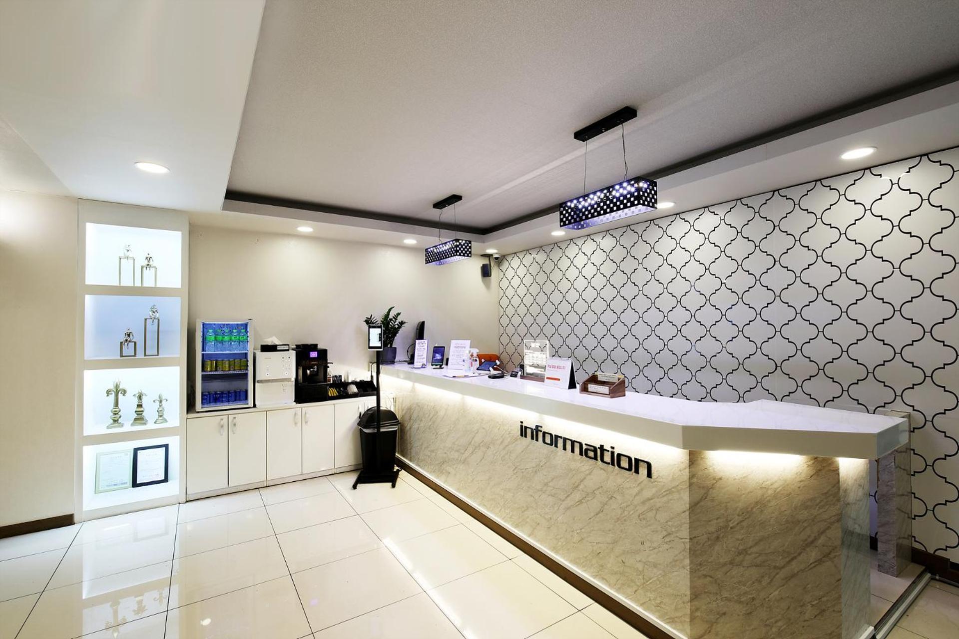 White Tourist Hotel Jeonju Dış mekan fotoğraf