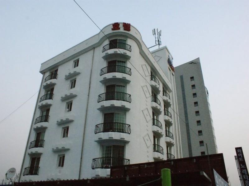 White Tourist Hotel Jeonju Dış mekan fotoğraf
