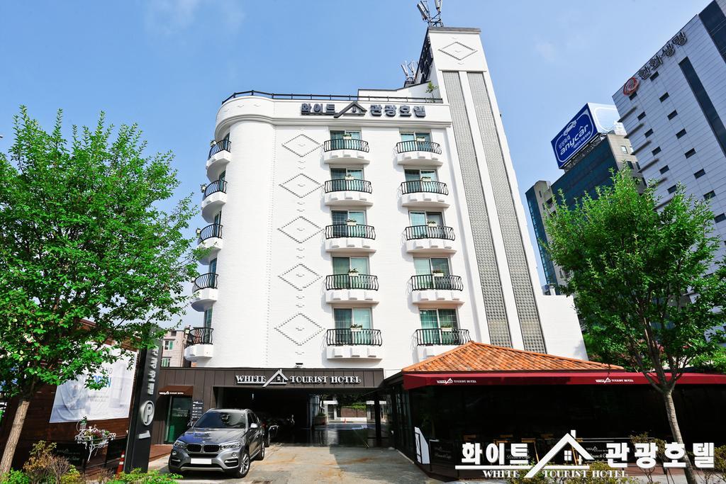 White Tourist Hotel Jeonju Dış mekan fotoğraf