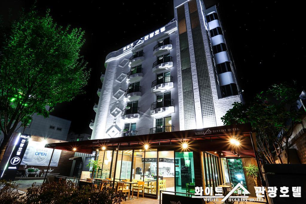 White Tourist Hotel Jeonju Dış mekan fotoğraf